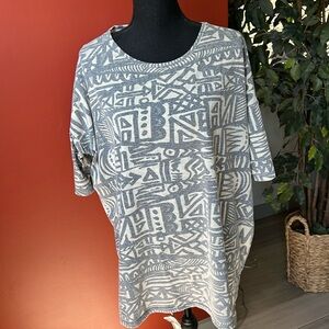 LuLaRoe gray and cream Tee